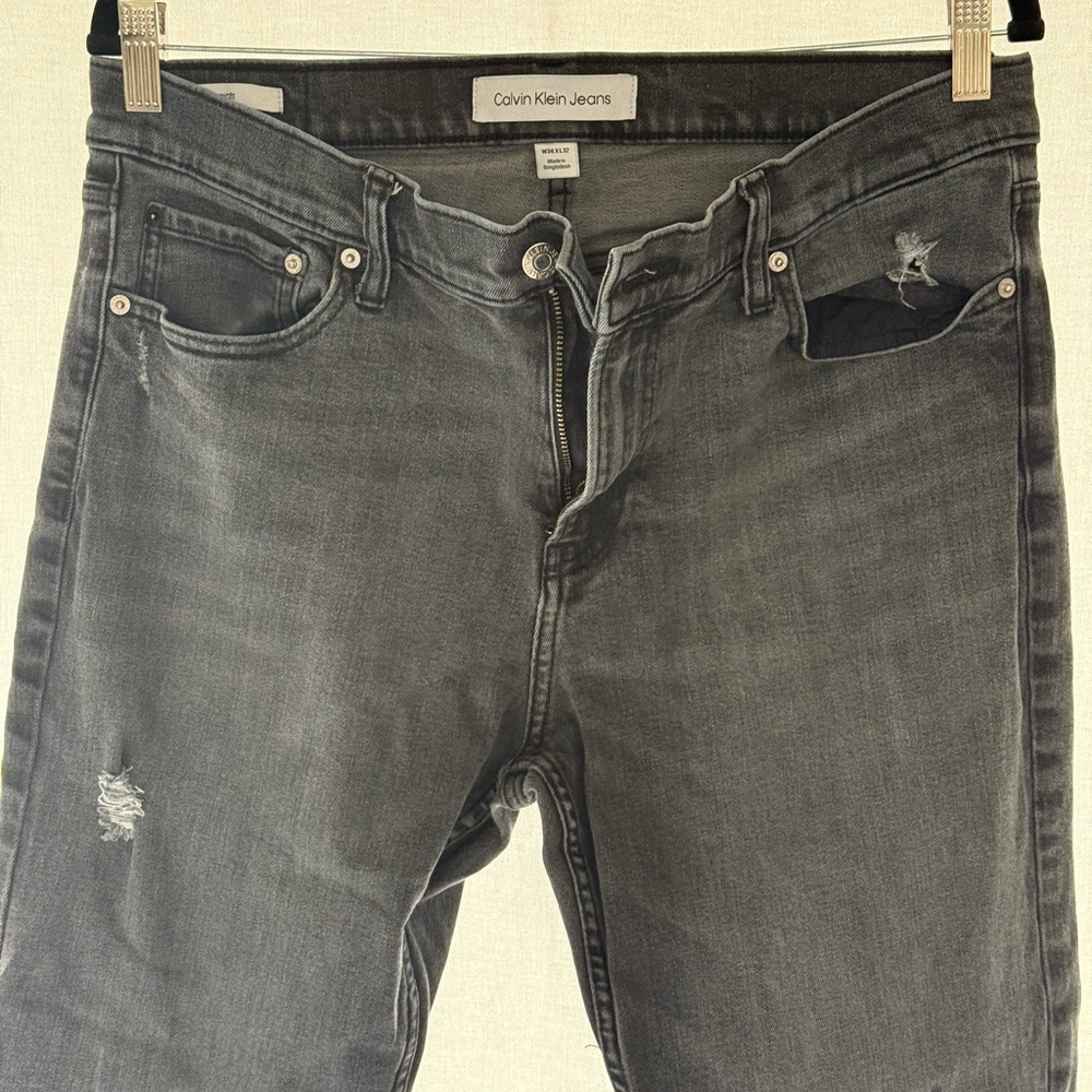 Calvin Klein Jeans Gray Charcoal Distressed Denim Men’s 34x32 Slim Straight